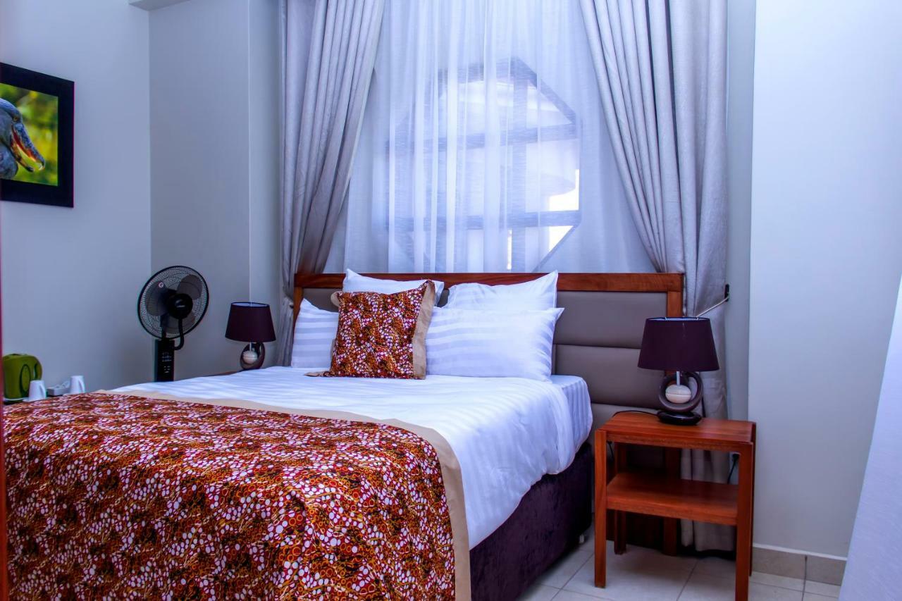 Akasu Bed And Breakfast Kampala Buitenkant foto