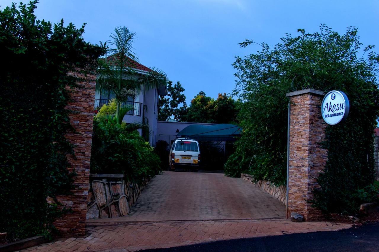 Akasu Bed And Breakfast Kampala Buitenkant foto