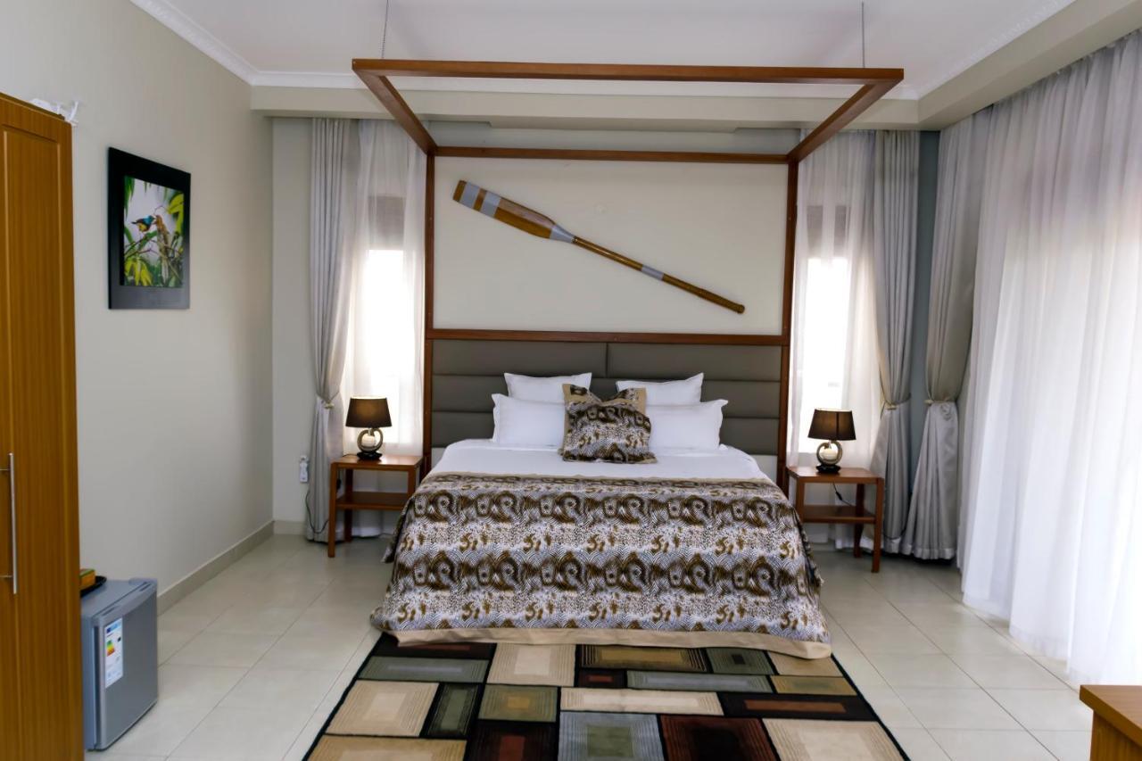 Akasu Bed And Breakfast Kampala Buitenkant foto